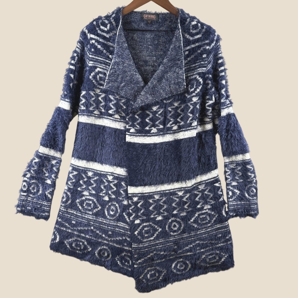 Shyanne Cardigan Women M Blue Aztec Fuzzy Eyelash Knit Southwestern Boho Cozy